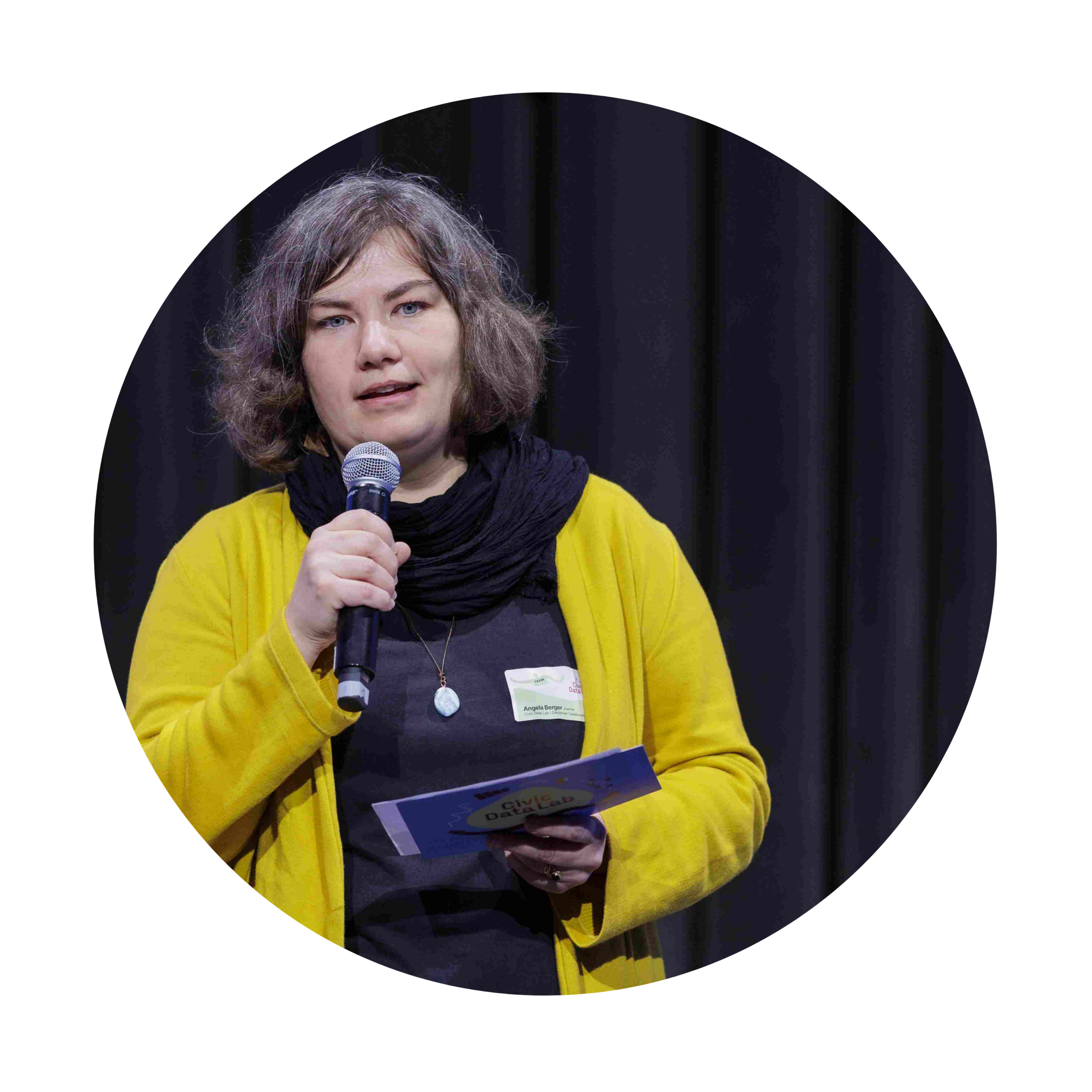 Angela Berger (sie/ihr)